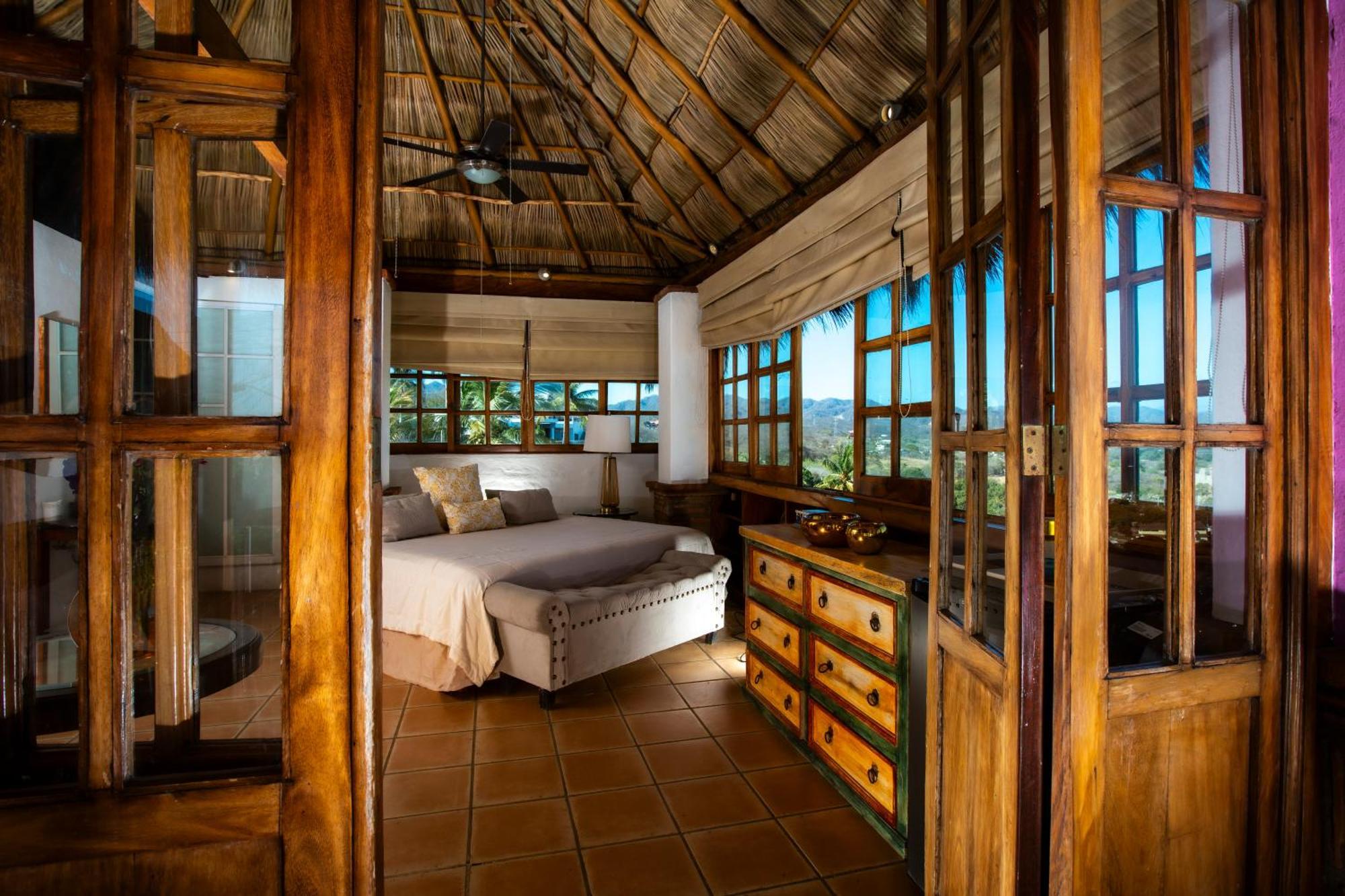 Villa Bella Bed & Breakfast Inn La Cruz de Huanacaxtle 外观 照片